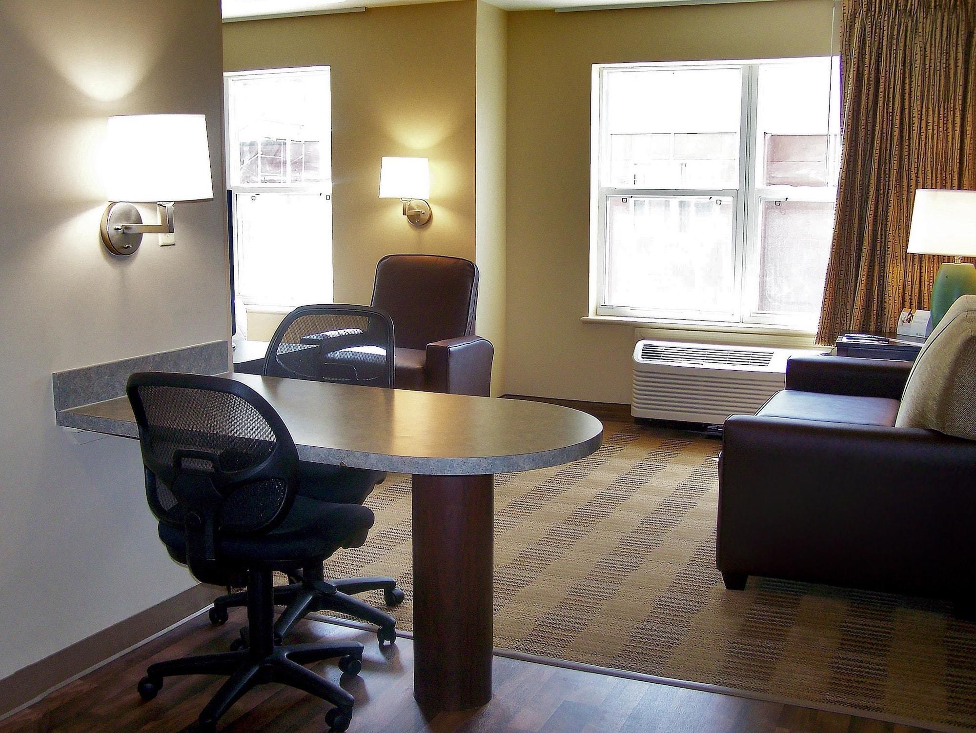 Extended Stay America Suites - Dallas - Vantage Point Dr Екстер'єр фото
